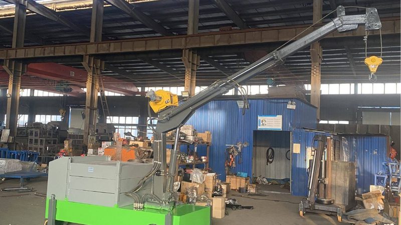 按照设计方案，进行电气系统改造。施工过程中，应注意以下事项：